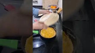 Vamo hacer la famosa tortilla de patatas chips de Ferran Adri&agrave;.