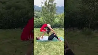 acro yoga //outdoor yoga// flexibility// backbending #shorts #fitness #trending #yogareel #status