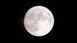 L'Ubiquit&eacute; des Soies - La Lune