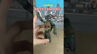 posing: MEZCO RAPHAEL 🐢🔥#raphael#mezco#actionfigures#tmnt#shorts#turtle#fyp