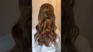Half up half down hairstyle with a twist #bridalhair #bridalhairstyle #weddinghairstyles