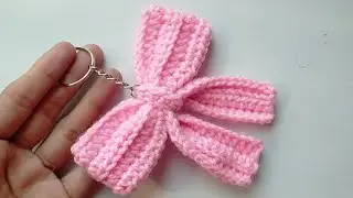 crochet bow, crochet bow keychain, how to make crochet bow/@beautyofcrochet4345