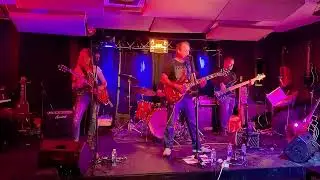 Luc Sasseville. J'habite à la ferme (live)