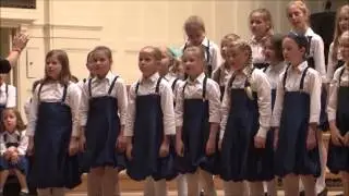 SKOWRONECZKI Girls' Choir, Julia Łynsza / Pokochaj wiosnę by Grzegorz Miśkiewicz / PREMIERE