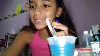 Testando a cola colorida para fazer slime ser&aacute; que deu certo?