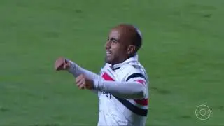 Homenagem de Everaldo Marques no primeiro jogo ap&oacute;s morte de Silvio Luiz [S&atilde;o Paulo x Talleres]