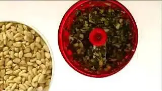 Smart chopper in Tupperware