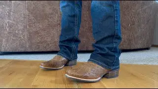 Unboxing of the Ariat Stadtler Cowboy Boot.