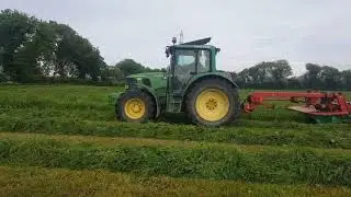 John Deere 6420s mowing silage 2018