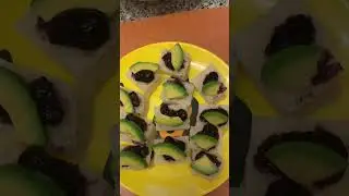 Bread with blueberry jam and avocado🫐🥑#foodhacks #foodie #satisfying #video #shorts