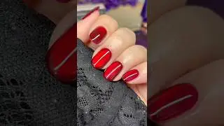 vampy red cat eye glass nails #nails #vampirenails  #nailinspo #rednails #cateyegel #cateyenails