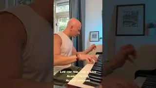 Moving Forward #pianoshorts #pianomusic #pianomuziek #pianoplaying #piano #neoclassicalpiano