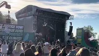 Myles Smith with guest Dan Smith from Bastille - Pompeii at the Glastonbury Festival 29/06/2024