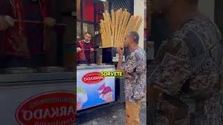 O CARA IRRITOU O SORVETEIRO 😂