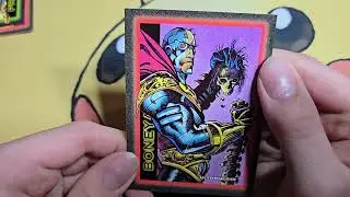 Открытие наборов Pokémon и двух бустерных наборов Comic 1990-х годов.