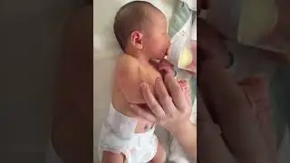 #baby #fedding #newbornbaby #babydoctor #newborndoctor #pediatrician #cutebaby #cute #newborn