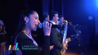 Live Band Melbourne. Jess D'Souza covers Crazy in Love. Laneways Entertainment.