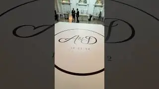 Make your first dance a memorable one with our custom white dance floor with monogram initials! 🤍🔳