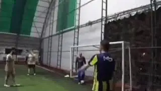 WtcN Halısaha - Eray: Ferit abiyi Sahaya g&ouml;m&uuml;cem... Ferit: Eray Gel buraya...