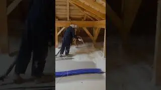 Cum arată o izolație de 20cm la pod, aplicată direct pe jos? #Izolații #SpumăPoliuretanică