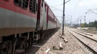 02715 - Sachkhand Suferfast Express Crossed Sonipat Junction @130 #Video