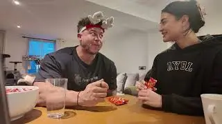 BODYBUILDER VS MALTEASER RAINDEERS - xmas food challenge.