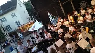 Let me entertain you - arr. Don Campbell