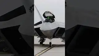 Выставочный зал F-22 Raptor