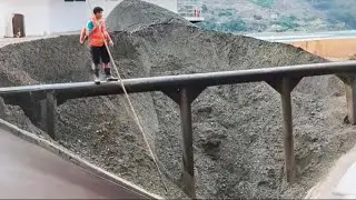 Barge unloading gravel | Stress relief video #Daily work #Ship transport #Boat drivers #Trending