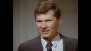 Andrew Robinson (Andy Robinson) in The Twilight Zone, S1. E20a - Profile in Silver (1986)
