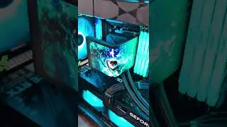 The curved 6.5&rdquo; AMOLED 2K 60Hz display on the @tryxglobal Panorama SE 360 AIO #pcbuild #gaming #pc