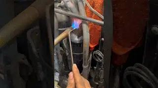 Window AC gas leak problem solution #homeapplianceservice #minvlog #repairing #dailyminivlog #vlog