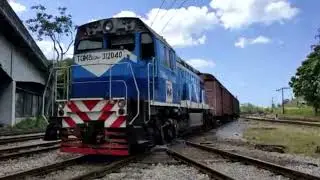 Locos TGM8KM 312040 & 312022 shunting at Enlace Gas in Havana! March 2021!!!