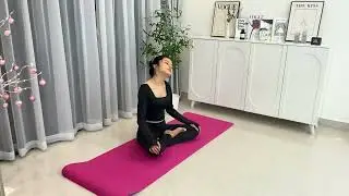Gentle & Soothing Yoga Moves To Unwind Your Spine & Open Your Shoulders | Legs & Back Stretching
