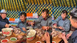 The aroma of hand-pulled mutton fills the entire grassland!#food#delicious