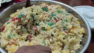 Салат из макарон с полосками морских водорослей