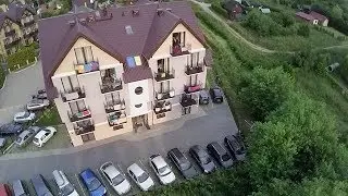 Pensjonat Pasja Karwia z lotu ptaka - pokoje i studia przy plaży dla rodzin z dziećmi