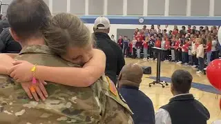 Army soldier surprises daughter at elementary school assembly