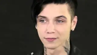 Andy Biersack Reads Fanfiction