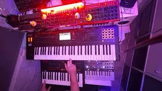Lunar,  Roland Fantom 06, Korg Modwave MKII, Arturia Microfreak, PianoRec, Samsung Galaxie 54a, 