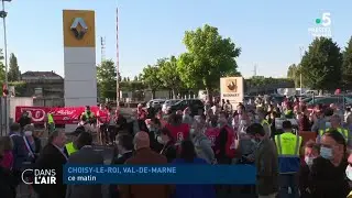 Renault en pleine crise économique et sociale - Reportage #cdanslair 29.05.2020