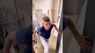 Закрыла своего брата в клетке..😱🤦&zwj;♂️😳