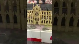 Building Notre-Dame de Paris at LEGO Store Ch&acirc;telet 🏰🇫🇷 | Epic In-Store Display!