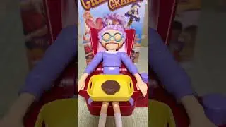 Granny's cookie #shorts #greedygrannygoliath #cookie #chocolate #asmrsounds #trending #toy