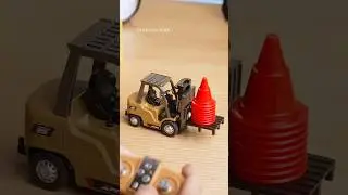 So obsessed with this mini forklift! #toys #forklift #techgadgets #toy #fyp