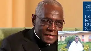 Le cardinal Robert Sarah, le pape noir...