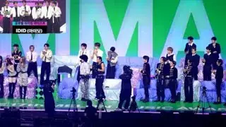 [Discours de remise du prix MMA IDID Global Rising Artist Award 2025] R&eacute;action d'un idol (Fancam)