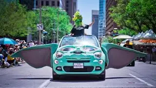 LIVE: Houston Art Car Parade underway