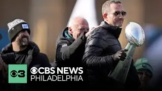 Howie Roseman struck by beer can during Eagles Super Bowl parade