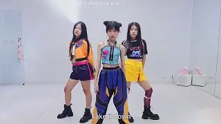 TAKE DOWN × Huntrix ✨️ Kpop Demon Hunters ✨️kpop 獵魔女團 ✨️Netflix  🩷dance cover by 🥑Lumi 🍒Zoey 🍍Mira